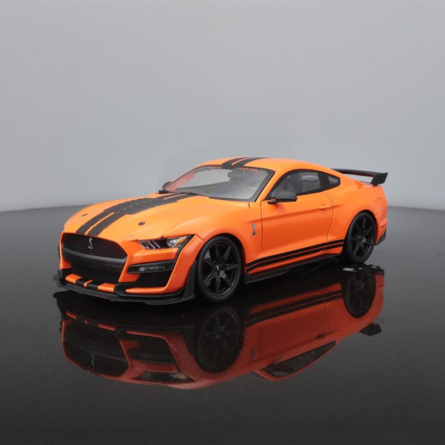 2020 Shelby Cobra GT500 DieCast Model Car 1:18 scale